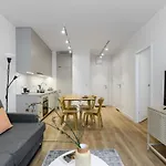 Modern Apartment Near The Chopin Airport